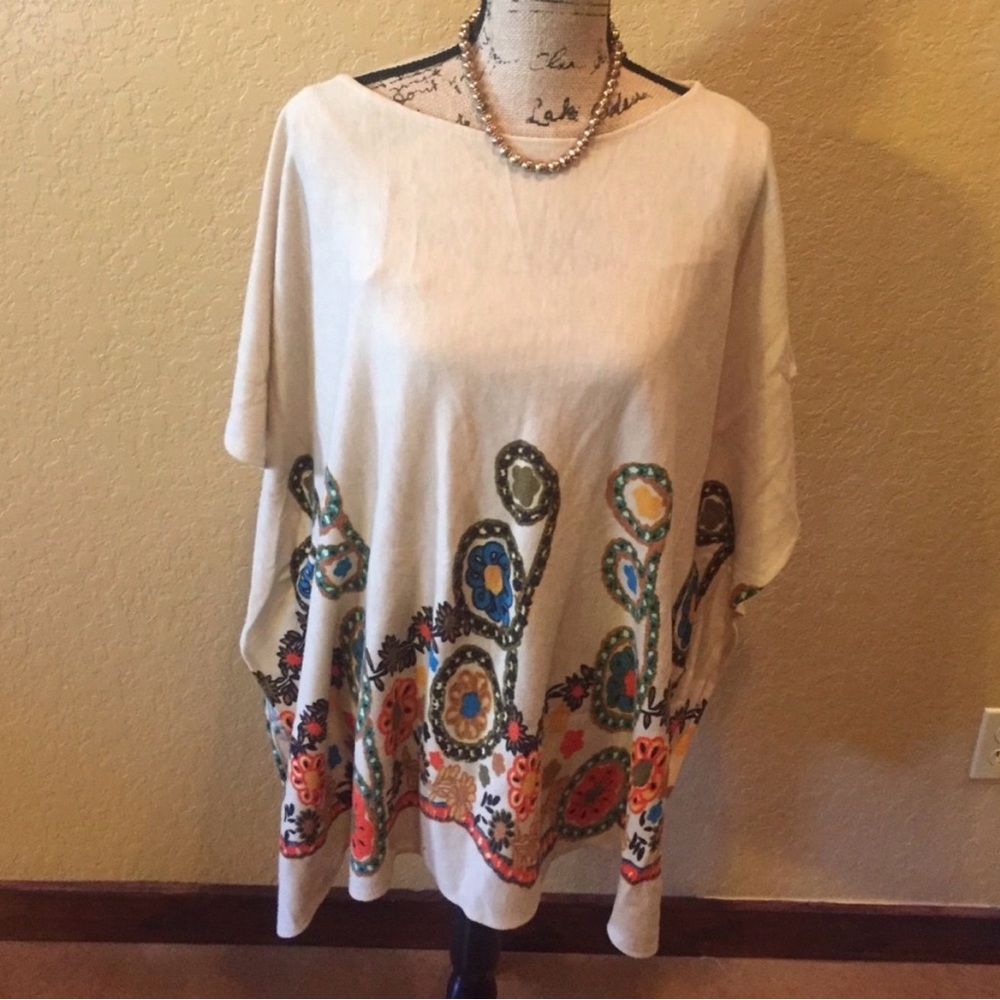 Do Everything in Love wool poncho, size OSFM, like new | offer in description
